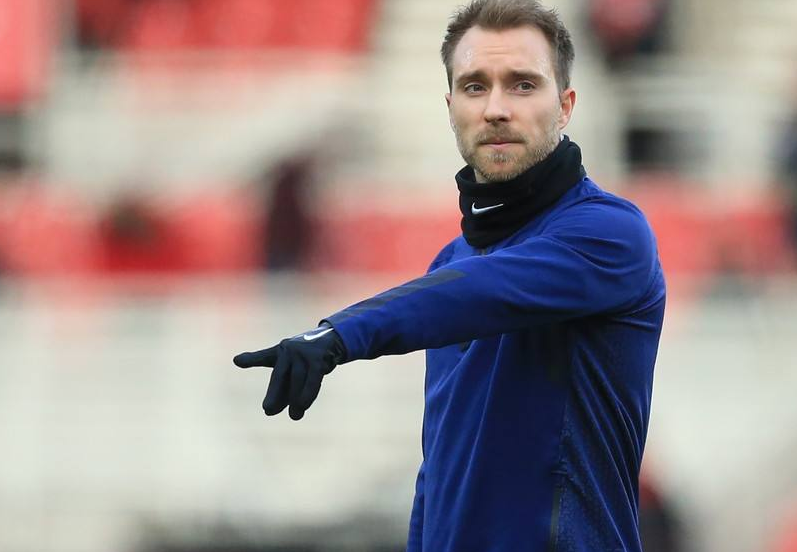 阿贾克斯训练开放日,加时末段官宣签约引欢呼,足总杯在即,身体对抗强度拉满的简单介绍 阿贾克斯训练开放日,加时末段官宣签约引欢呼,足总杯在即,身体对抗强度拉满的简单介绍